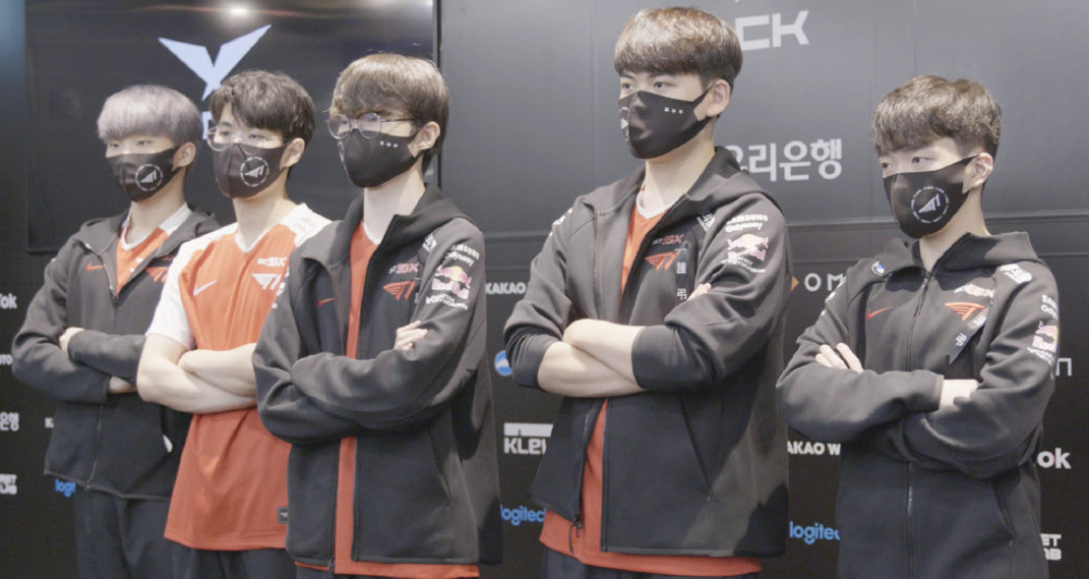 哨声刚响起 哨声刚响起