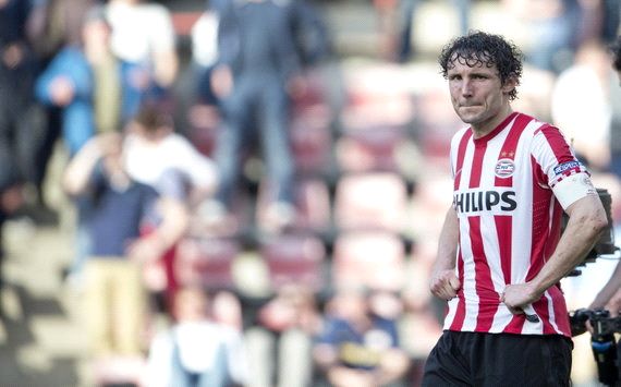 他多次面对 他多次面对