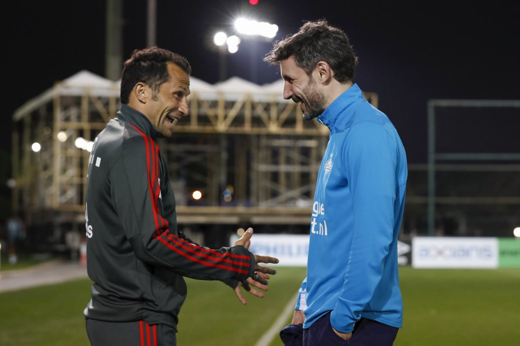 皮球划出一 皮球划出一