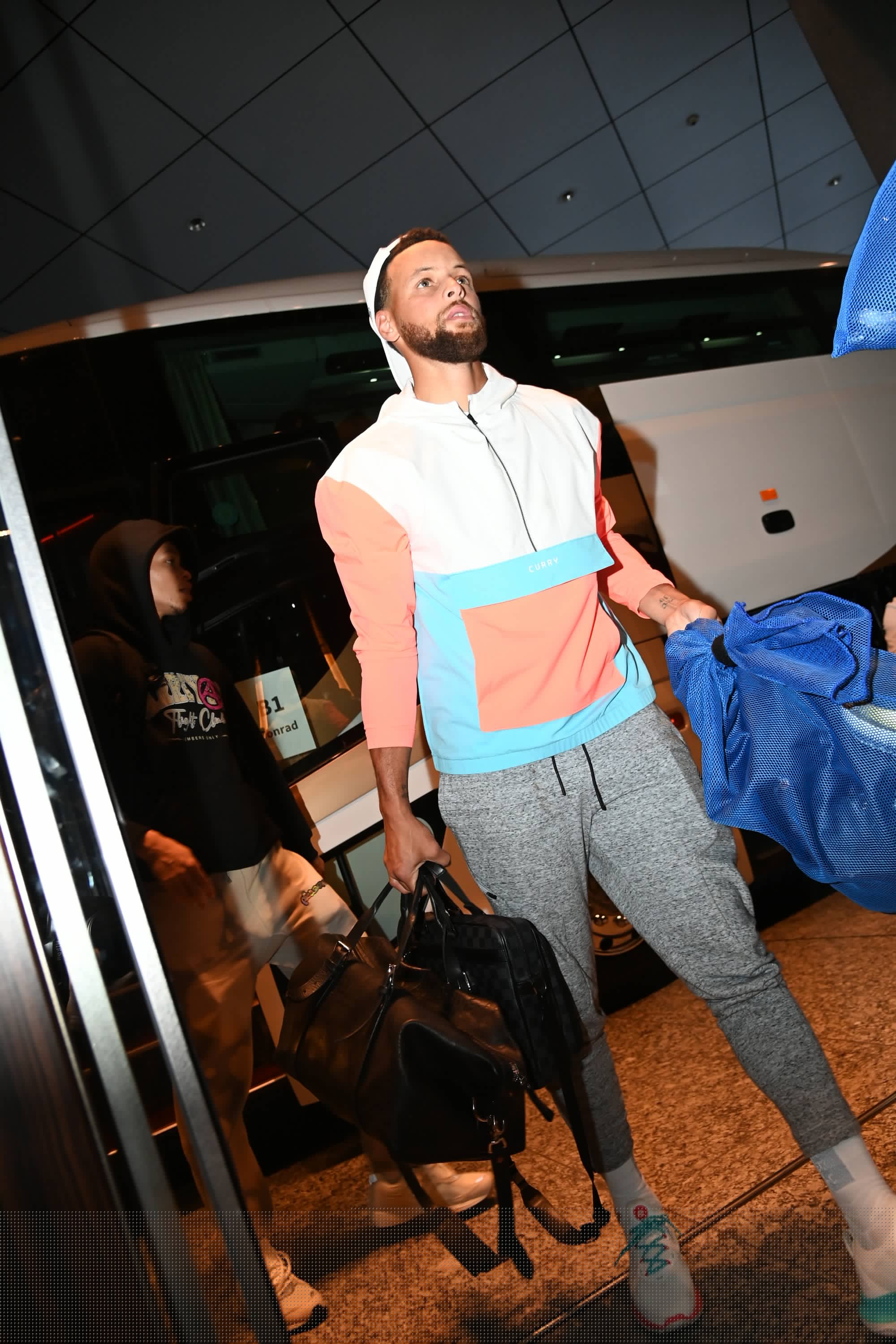 若蓝军递交 若蓝军递交