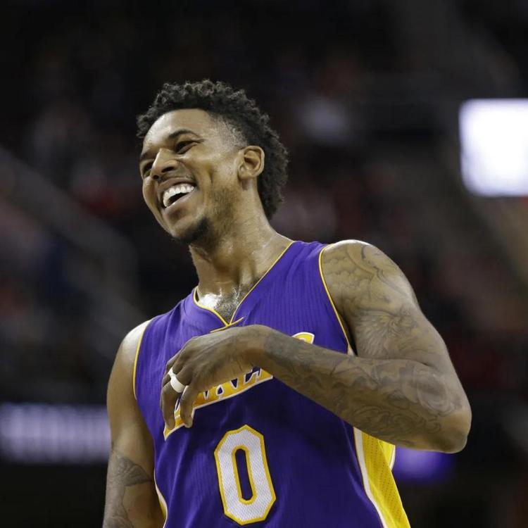 走位承担 走位承担